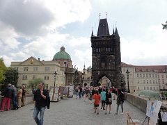Prag: Die Karlsbrücke - voller Touristen