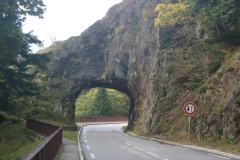 Kleiner Tunnel an der Roche du Diable